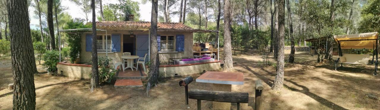 Maisonnette En Pleine Nature Le Beausset Bagian luar foto