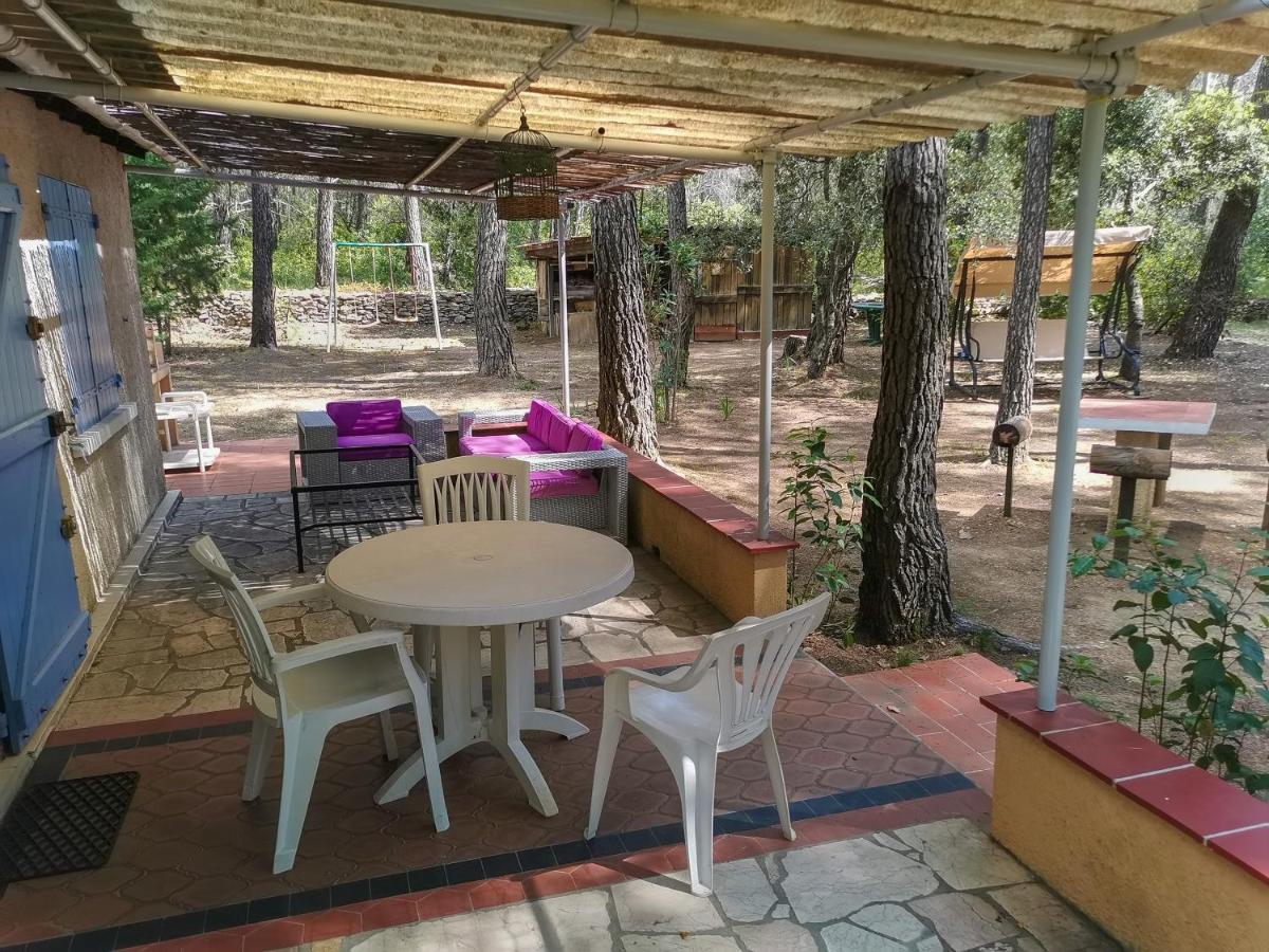 Maisonnette En Pleine Nature Le Beausset Bagian luar foto