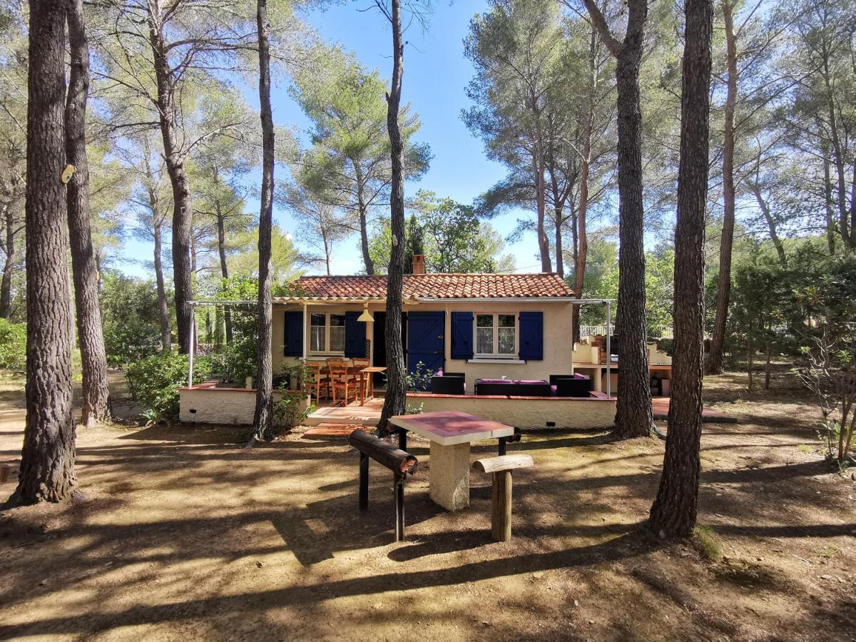 Maisonnette En Pleine Nature Le Beausset Bagian luar foto