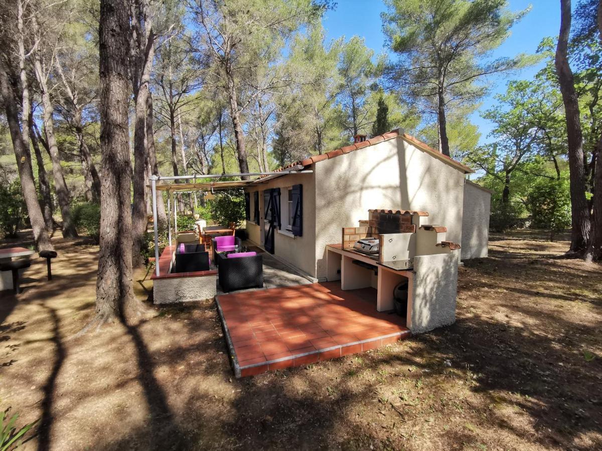 Maisonnette En Pleine Nature Le Beausset Bagian luar foto